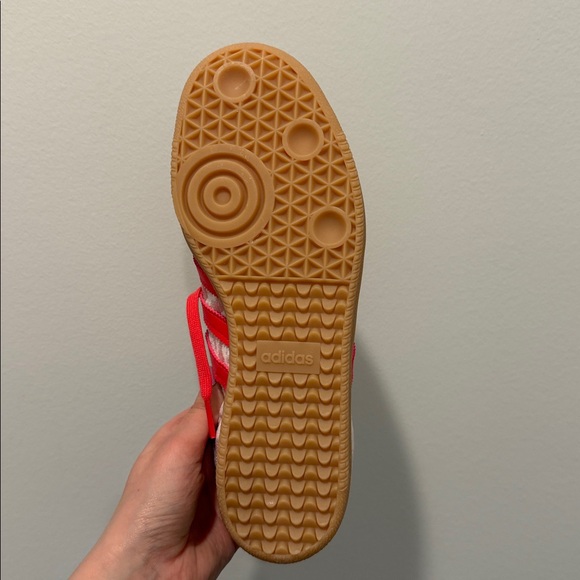 adidas women’s liberty London samba Beige and Red Floral-Panel Sneakers - Picture 5 of 7